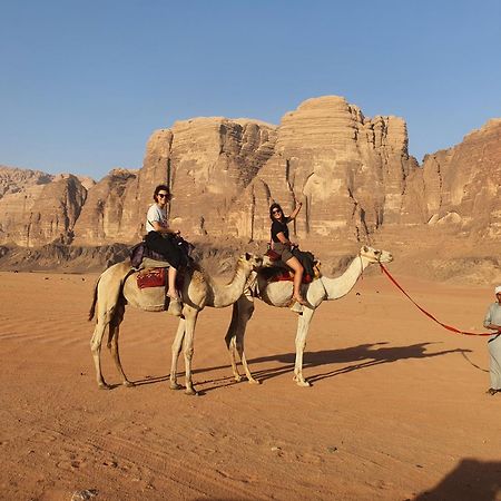 Bedouin Family Camp Hotel Wadi Rum Eksteriør billede