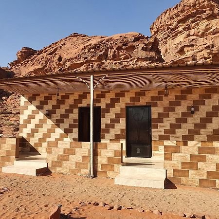 Bedouin Family Camp Hotel Wadi Rum Eksteriør billede