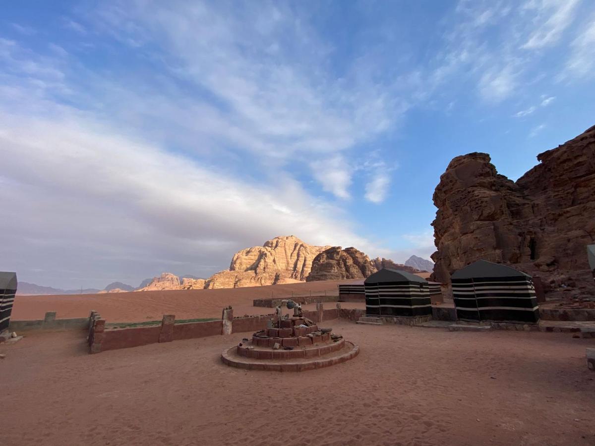 Bedouin Family Camp Hotel Wadi Rum Eksteriør billede