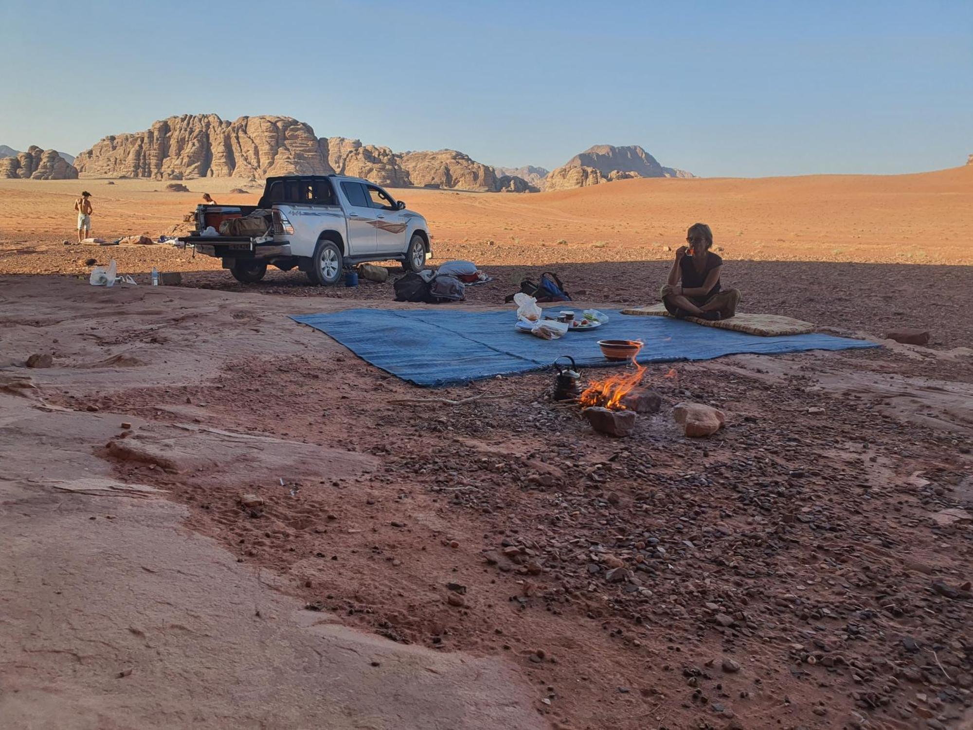 Bedouin Family Camp Hotel Wadi Rum Eksteriør billede